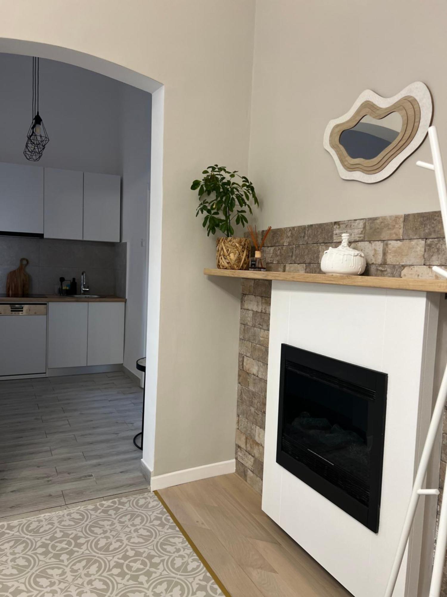 La Strada Central Apartament Oradea Buitenkant foto